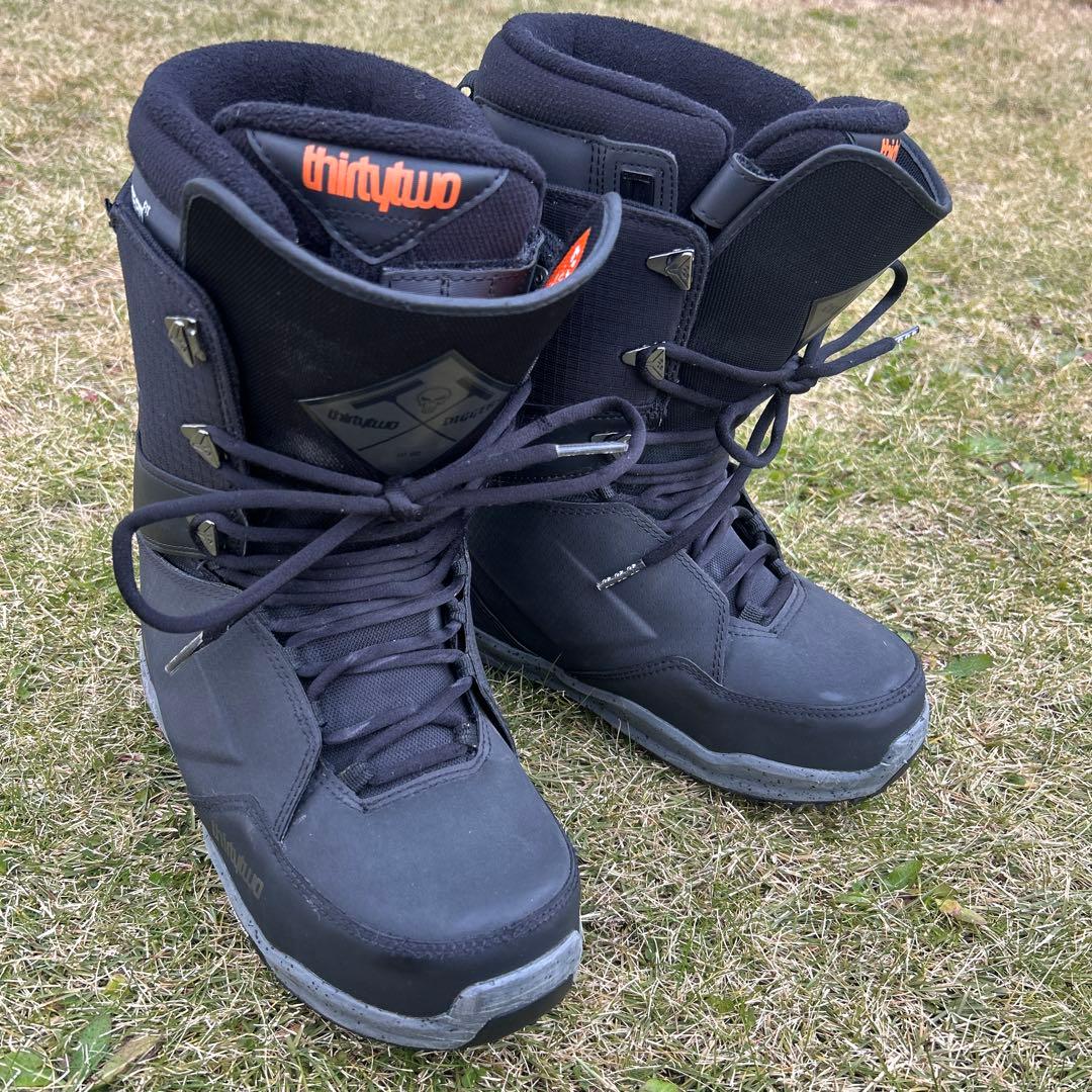 20-21 THIRTYTWO LASHED DIGGERS スノボーブーツ