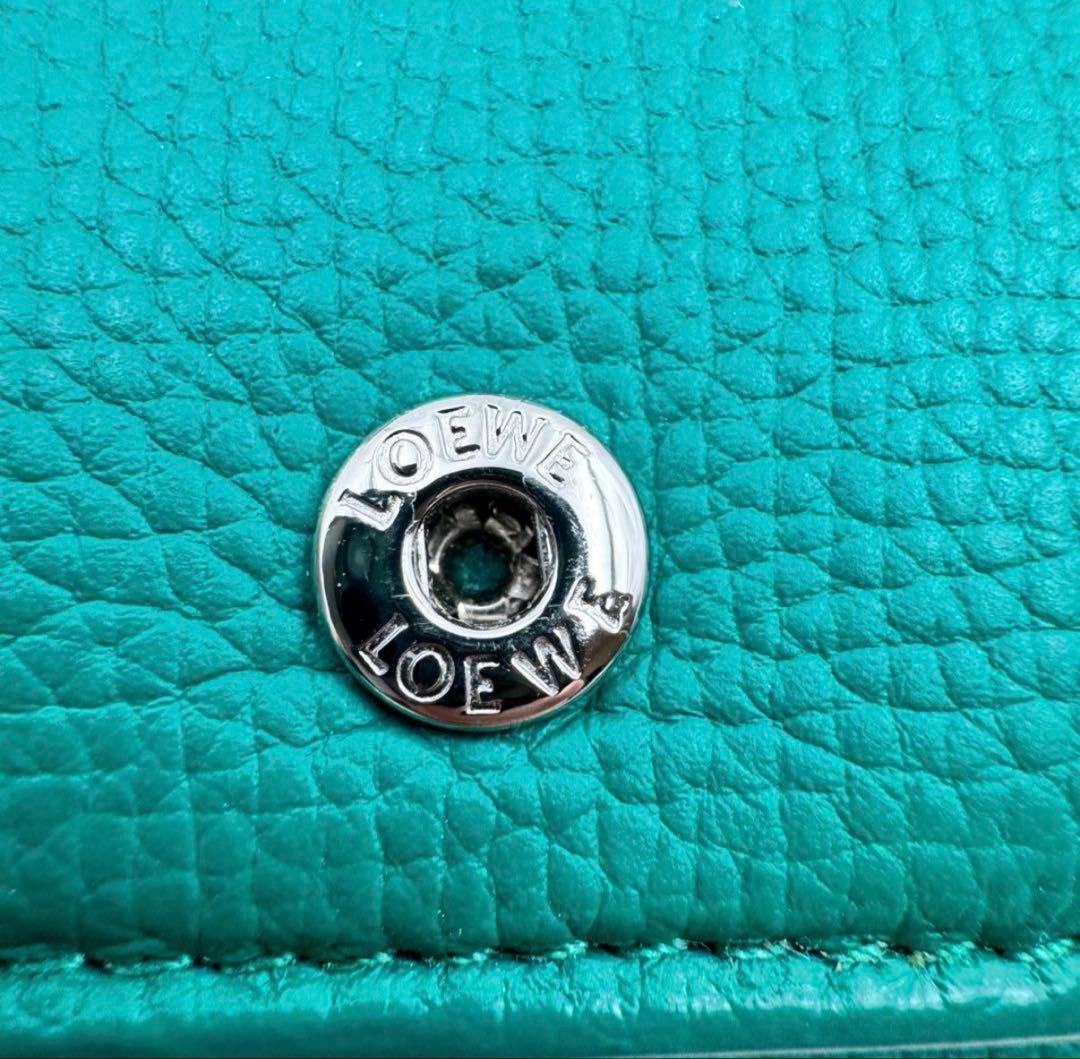 ゆ*こ様 LOEWE トライフォールド 三つ折り財布 エメラルドグリーン