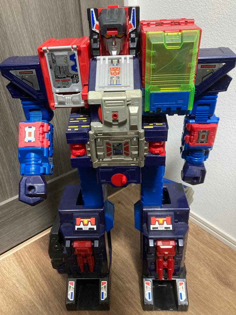 OneMall provides Mercari products: トランスフォーマー カーロボット