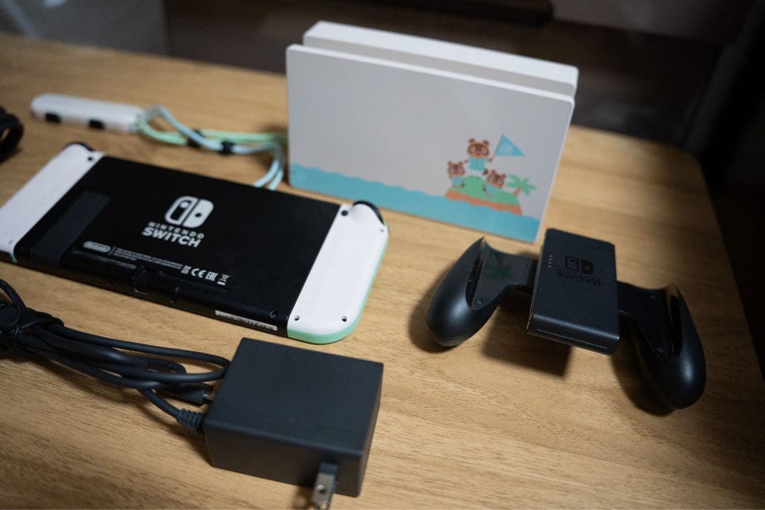 Switch本体　【集まれどうぶつの森限定エディション】