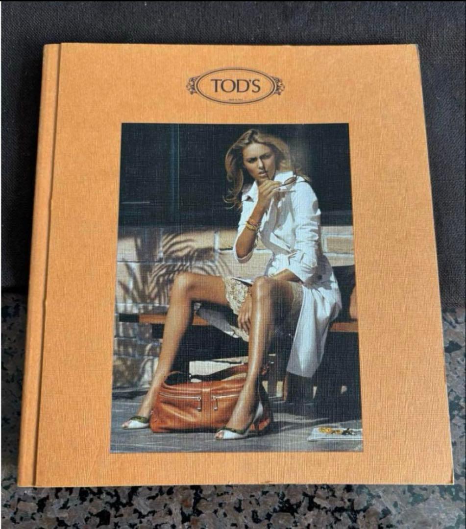 TOD'S トッズゴンミーニ　ドライビングシューズ　カタログのオマケ付き