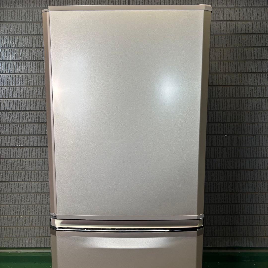 美品 335L 冷蔵庫 大容量 おしゃれ シャンパン 三菱【地域限定配送無料】