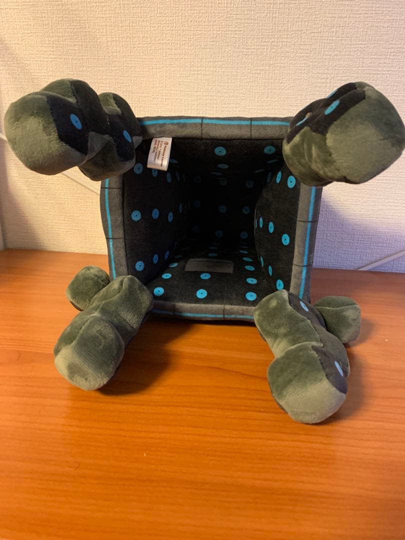 ポケモン　ウルトラビースト　ツンデツンデ　ぬいぐるみ