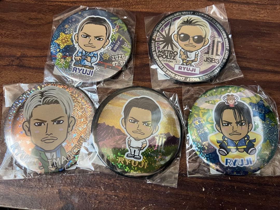 今市隆二 缶バッジ 5点セット - メルカリ