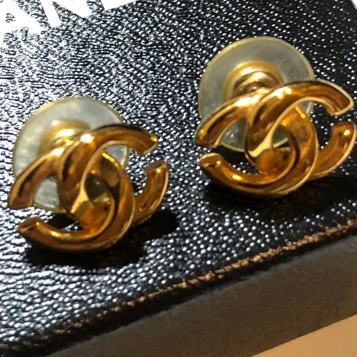 シャネル☆ピアス ココマーク ヴィンテージ ココロゴ 金 ゴールド