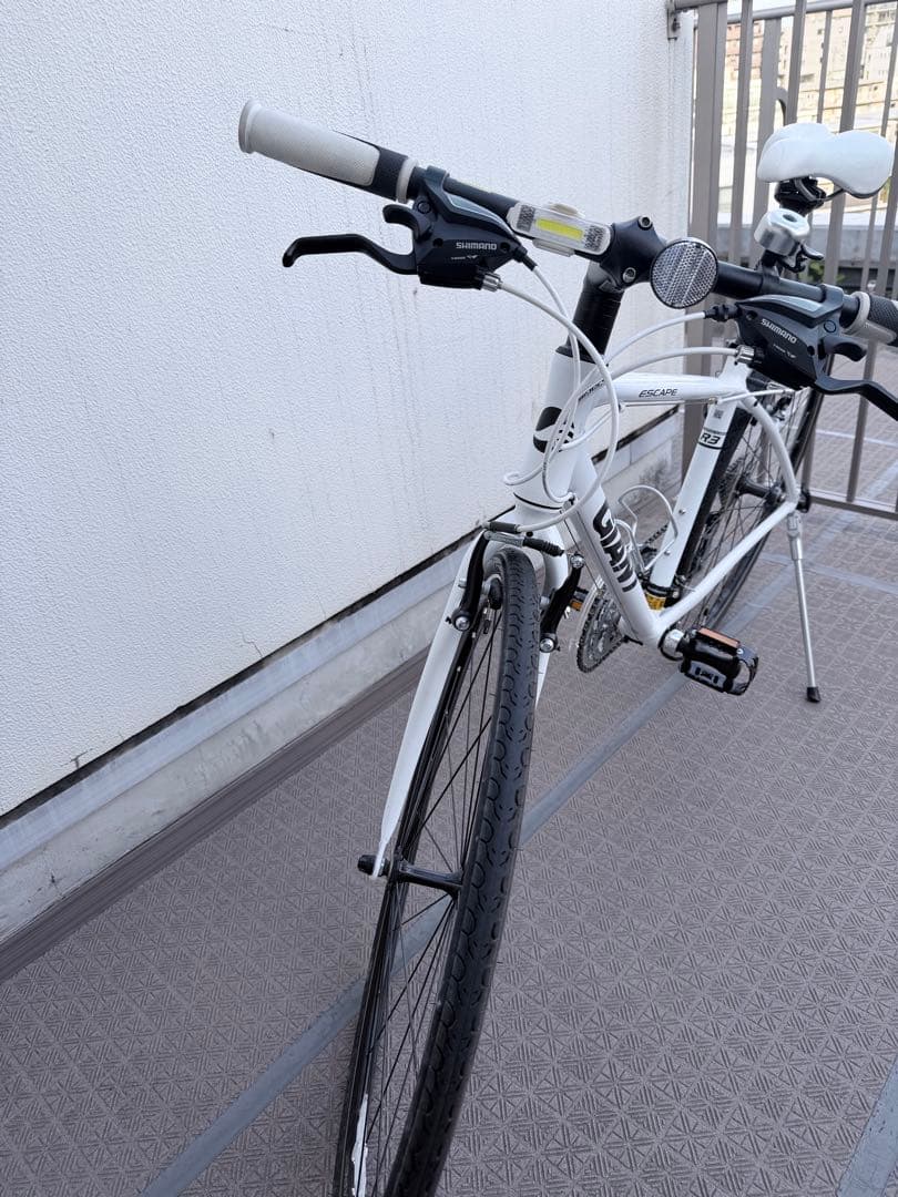 【引き取り希望】GIANT ESCAPE ホワイト XS