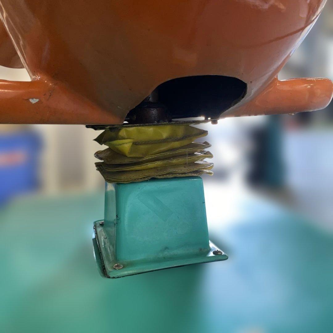 さとちゃんムーバー　サトウ製薬 ゾウ型遊具 オレンジ　動きます！歌います！