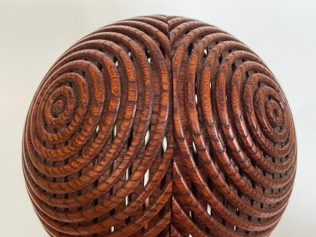 椀木地師　西端良雄　輪島　透かし　香玉　香合　　漆器　オブジェ