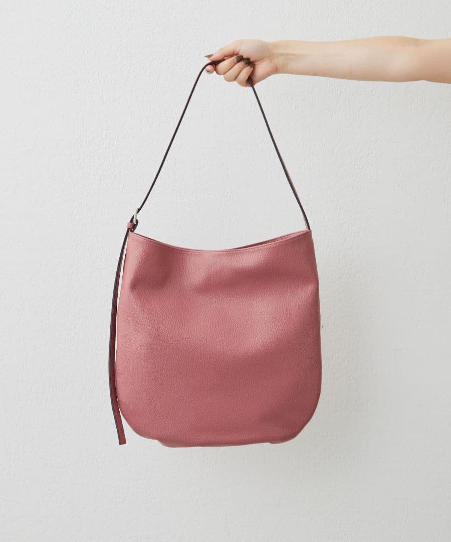 美品 イアパピヨネ カワカワコラボ ショルダーバッグ