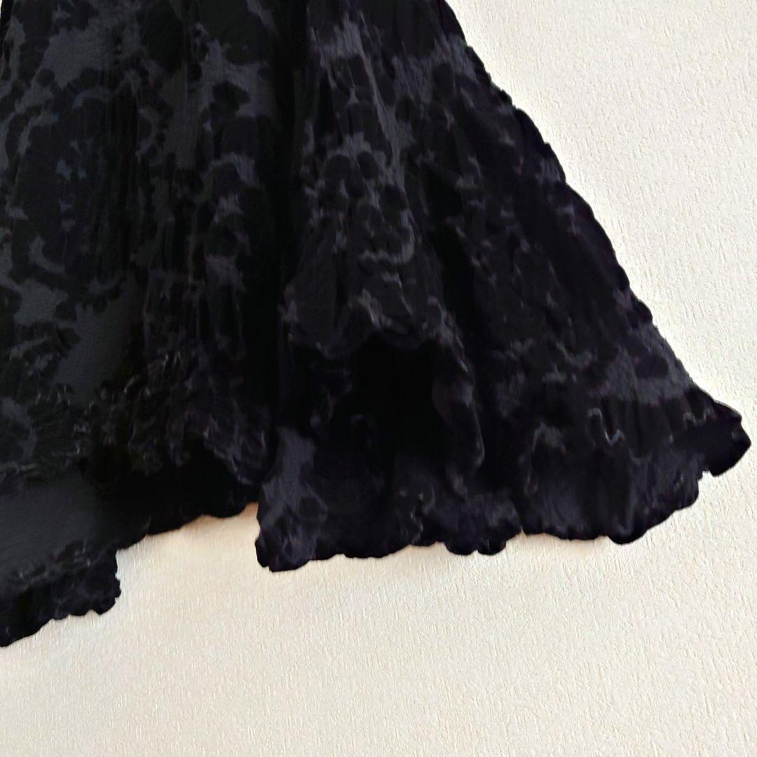 o ミー イッセイミヤケ スカート 立体 花柄 アシメ ベロア風 変形 黒