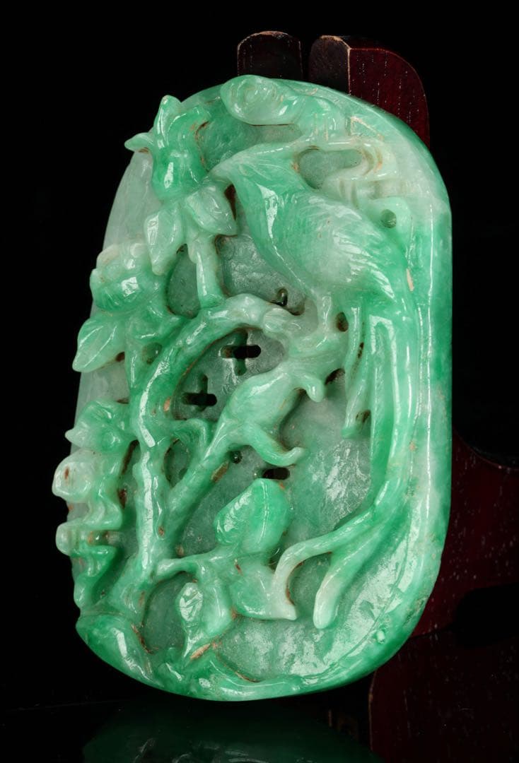 極上翡翠 花鳥文牌 透彫 玉石彫刻 ヒスイ 天然ジェイダイト 木箱付