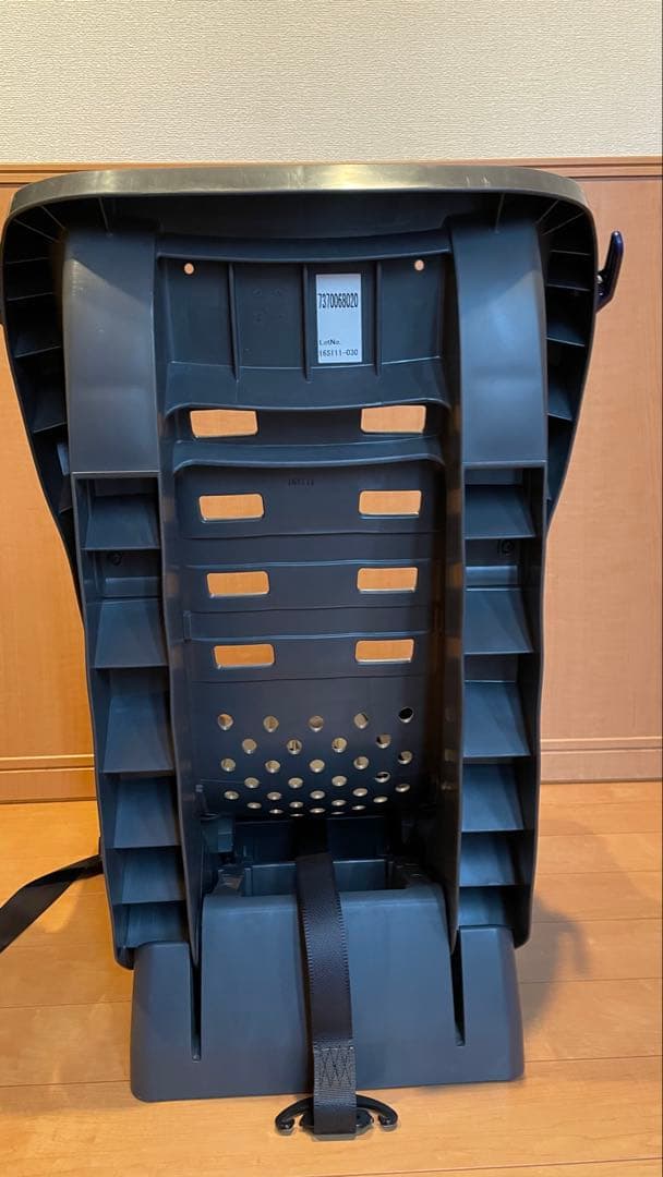 トヨタ純正チャイルドシート 黒