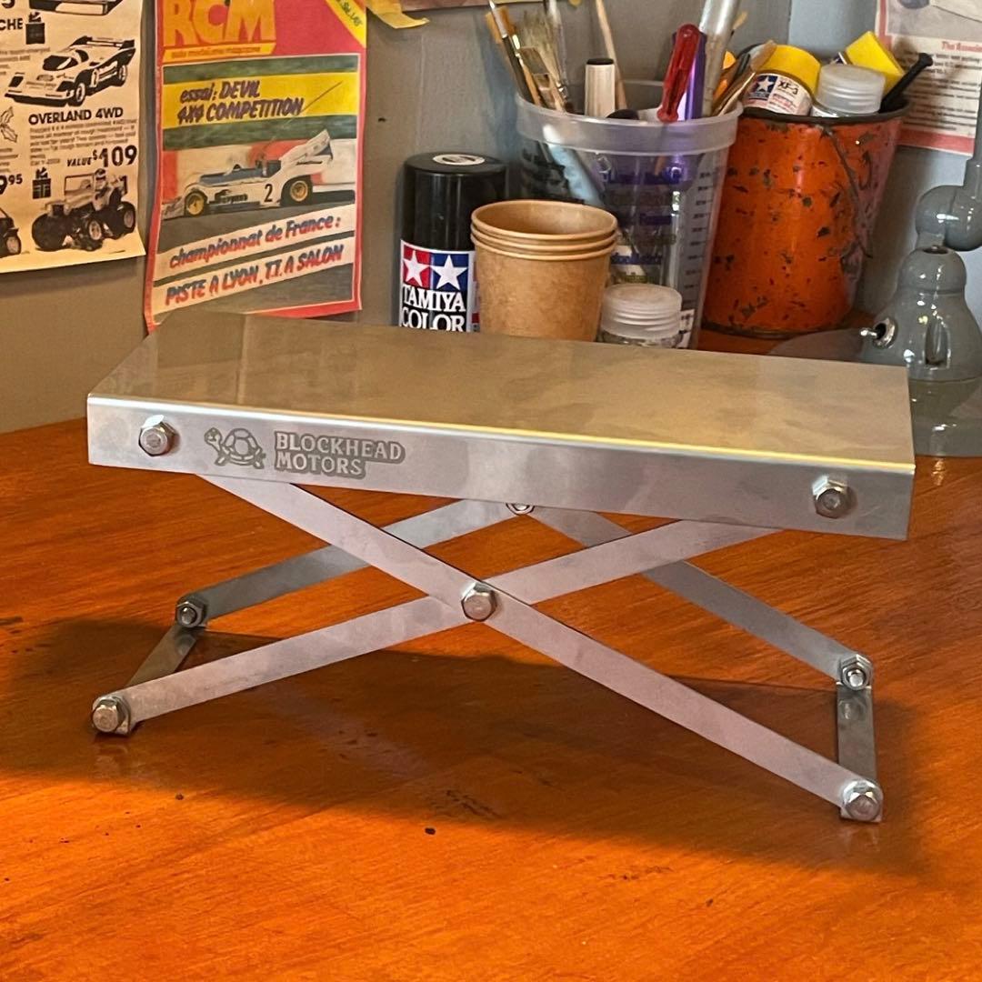 ブロックヘッドモータース　ステンレスRCカースタンド
