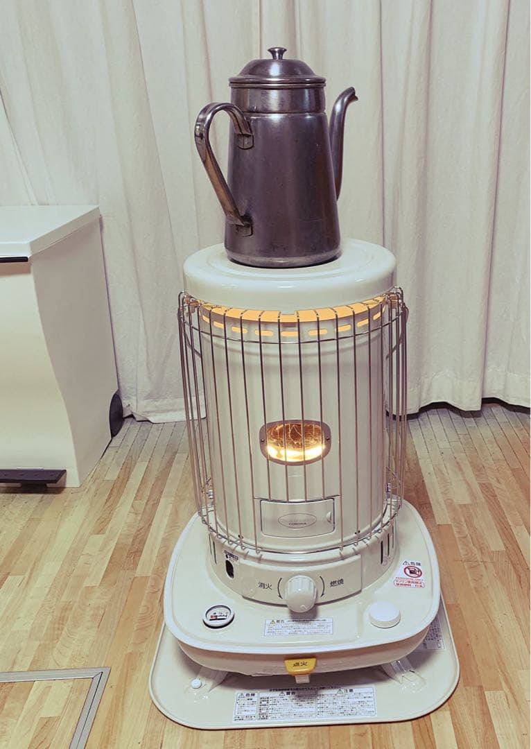 コロナ灯油ストーブ 円筒形 ホワイト コロナ灯油ストーブ 円筒形