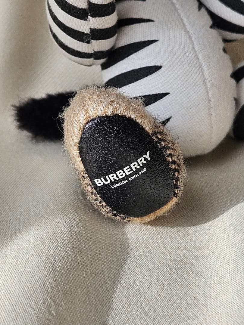 BURBERRY バーバリー ゼブラコスチューム トーマスベア チャーム