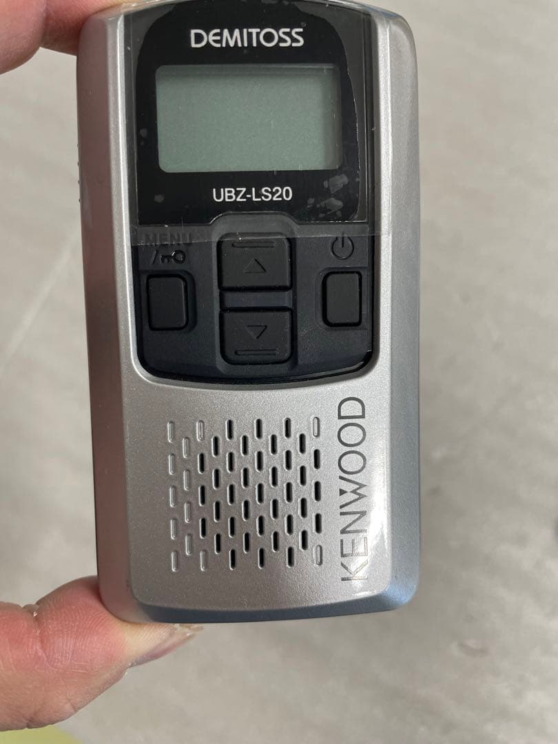 美品ケンウッド UBZ-LS20 DEMITOSS トランシーバー4台充電器4台｜