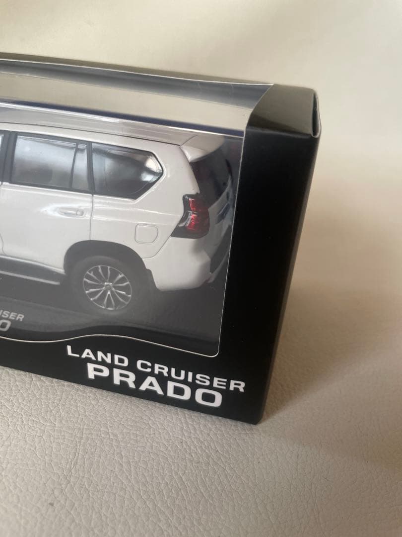 トヨタ ランドクルーザー プラド 150 後期 ① 040 スーパーホワイトⅡ