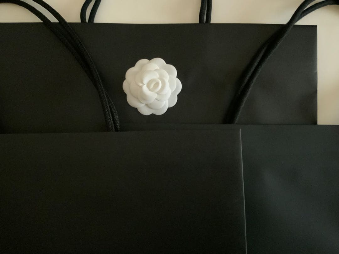 CHANEL 黒いショッパー10枚 香水サンプル付
