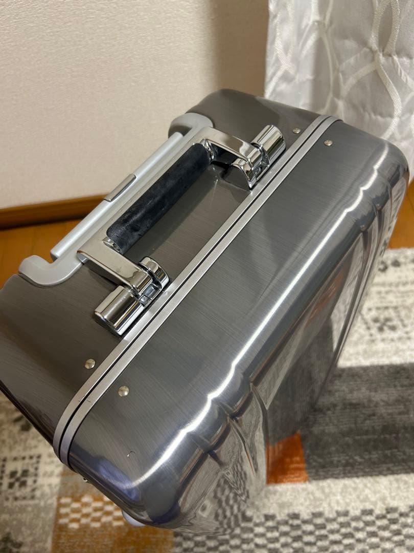 美品✨ゼロハリバートン ZRP-F 2輪 キャリーケース 37L - メルカリ