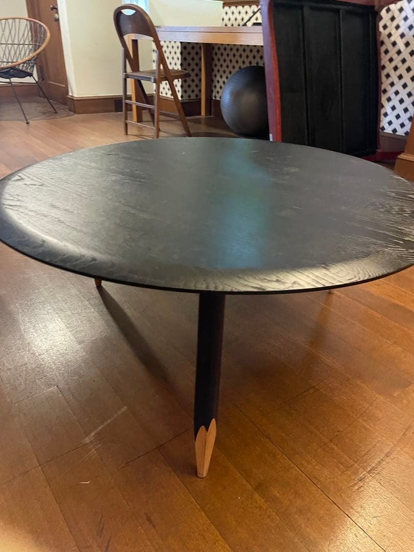 黒い円形座卓 木製丸テーブルスコープ東屋