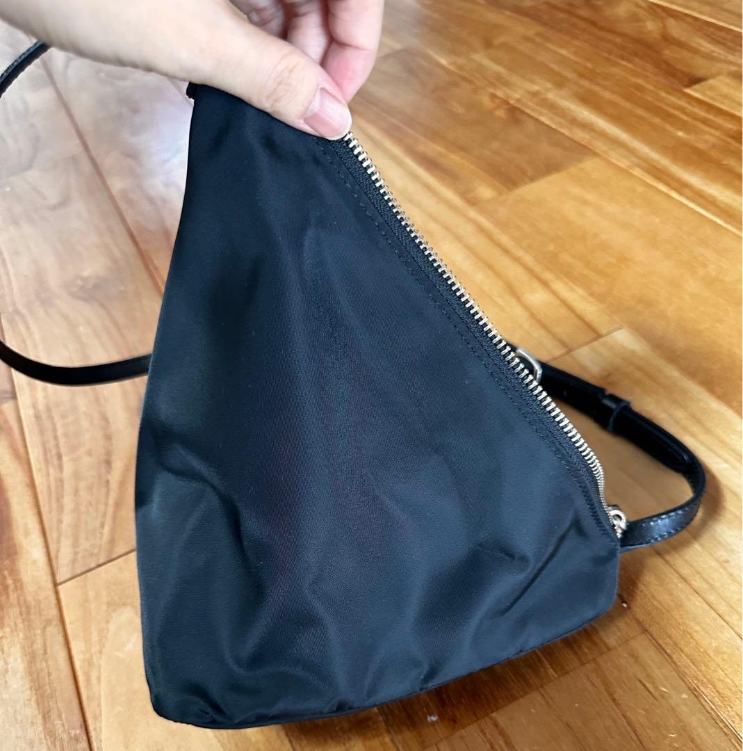 MEER. トライアングルバッグ ブラック