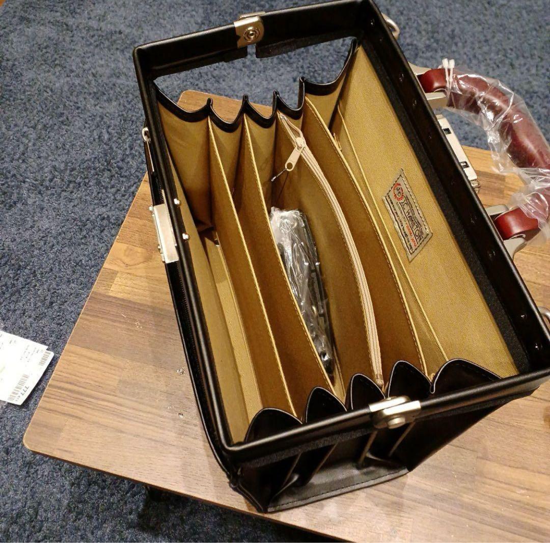 【新品】コンパクトダレスバッグ