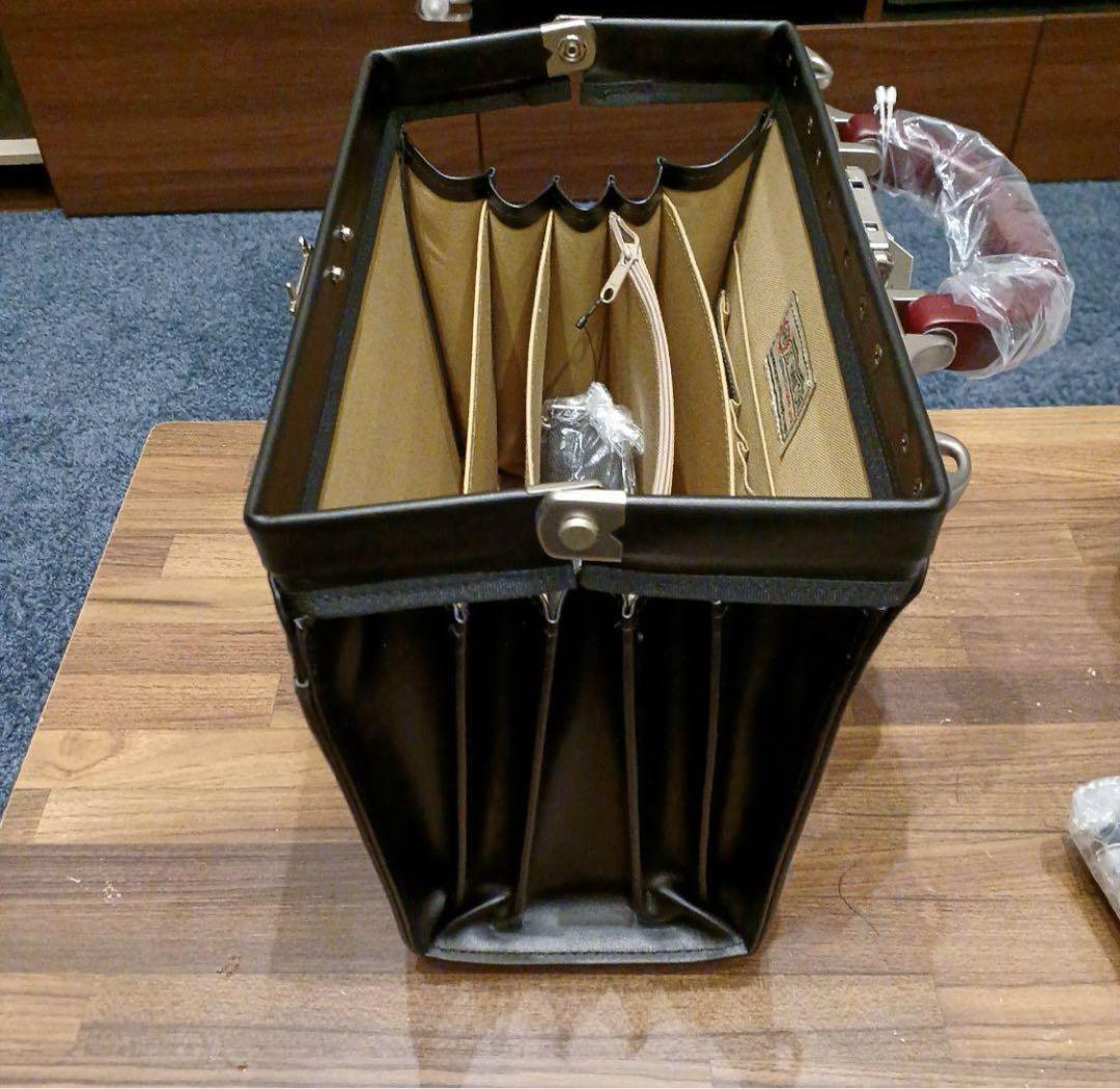 【新品】コンパクトダレスバッグ