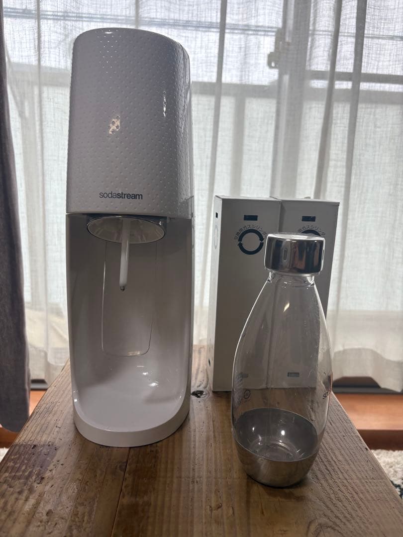 sodastream 炭酸水メーカー ホワイト ボトル付き