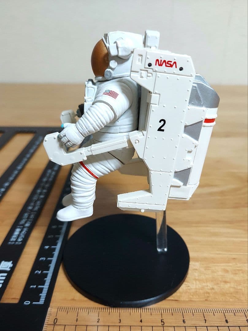 立体パズル4Dパズル】1/20 宇宙飛行士 & 有人操縦ユニット