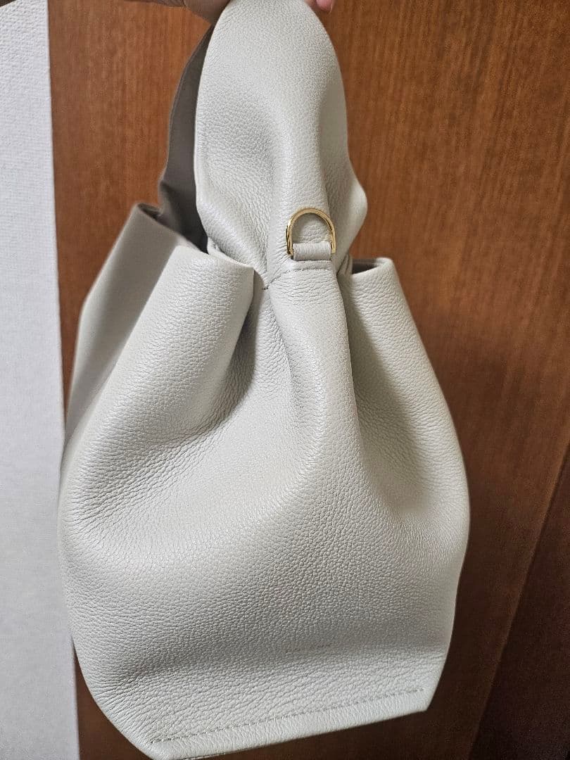 専用【メルカリ便送料込】ポレーヌ　ヌメロヌフ 白 ホワイト