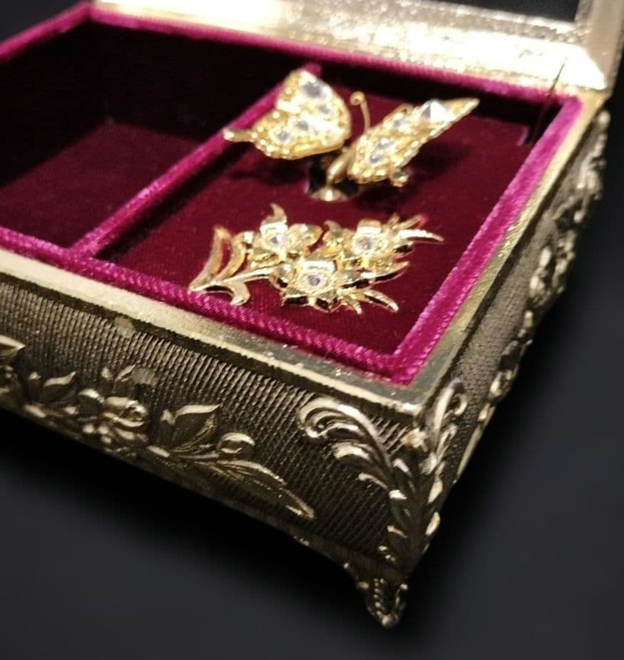 美品】小樽オルゴール堂 アンチモニーBOXオルゴール蝶々 星に願いを