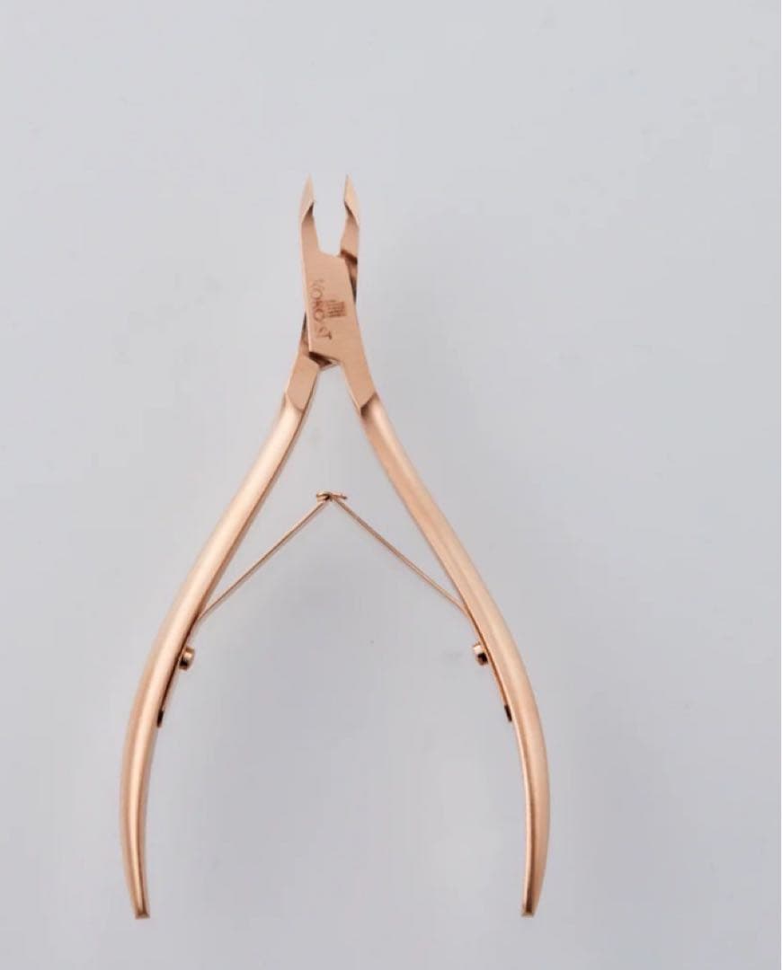 ピンクゴールド✨️ココイストキューティクルニッパー/新品未使用未開封