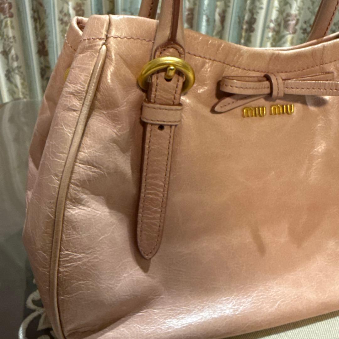 miu miu ピンク ハンドバッグ