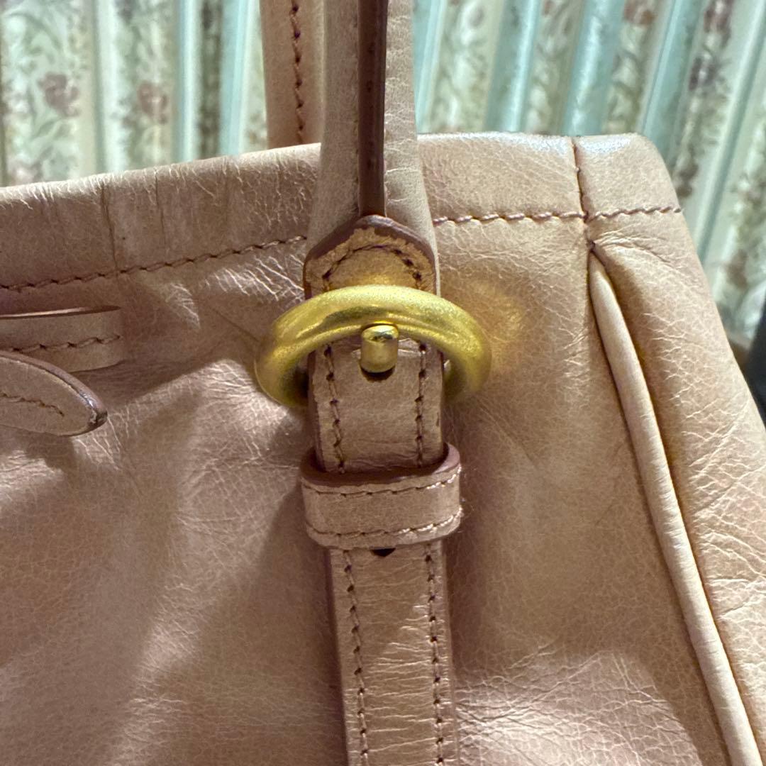 miu miu ピンク ハンドバッグ