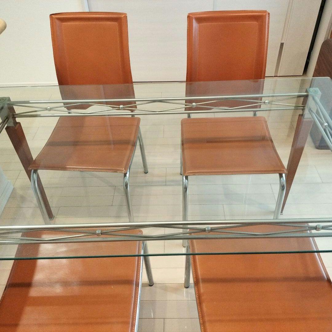 【イタリア製】ガラス製テーブルとレザーチェア4脚セット