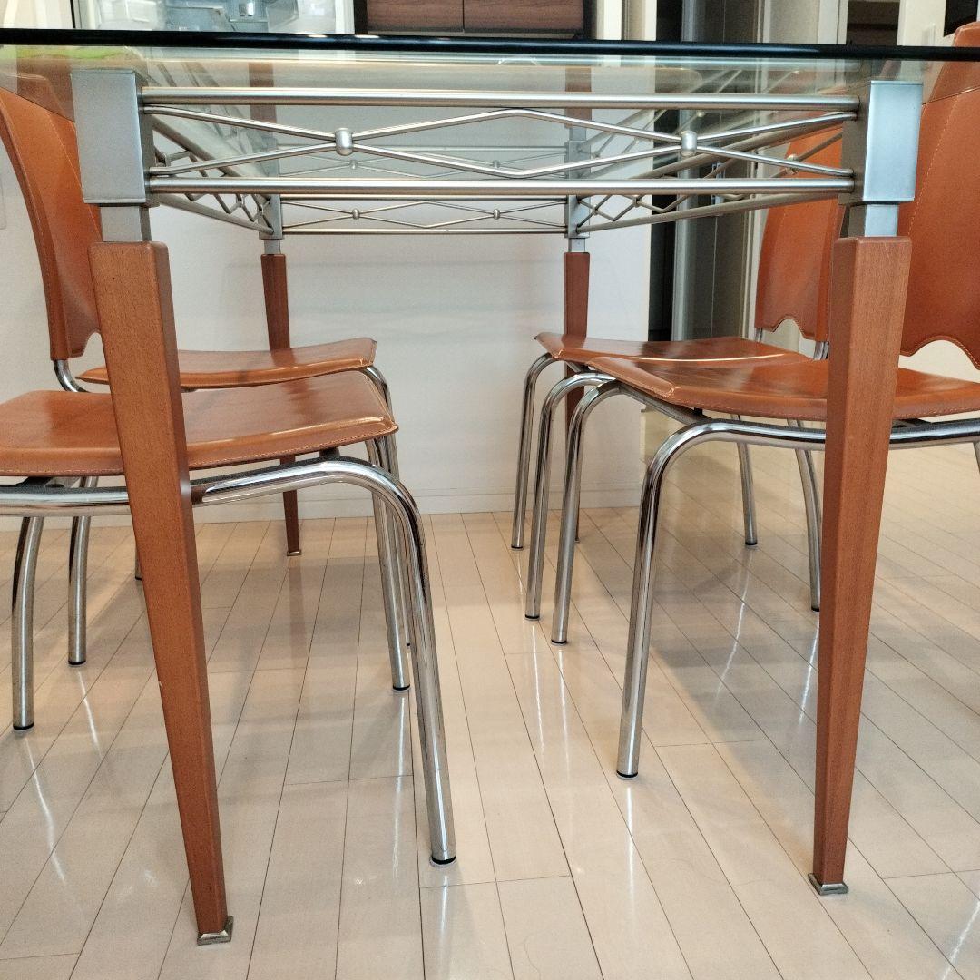 【イタリア製】ガラス製テーブルとレザーチェア4脚セット