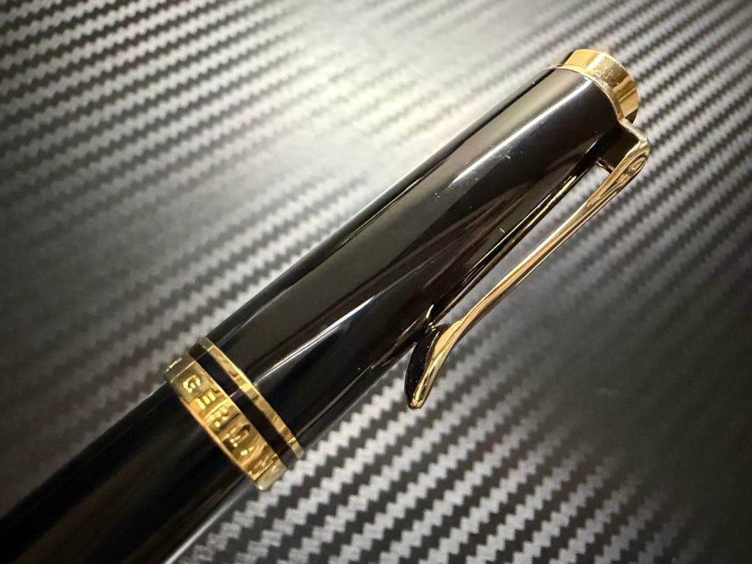 希少 未使用に近い ペリカン スーベレーン M300 ブラック F 細字