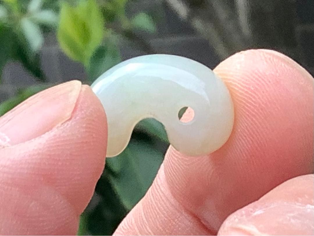 ✳極上材料使用‼️ 氷*糸魚川翡翠勾玉 神様と通じる縁起物お守り 鑑別