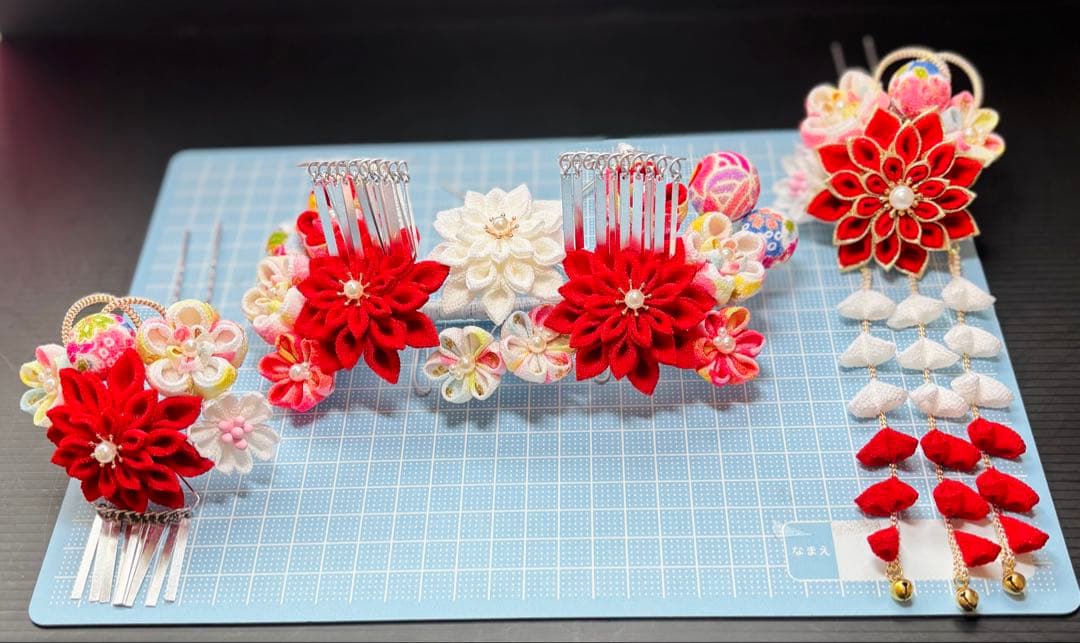 わかこさま専用 七五三髪飾りセット 赤色×白色 7-30