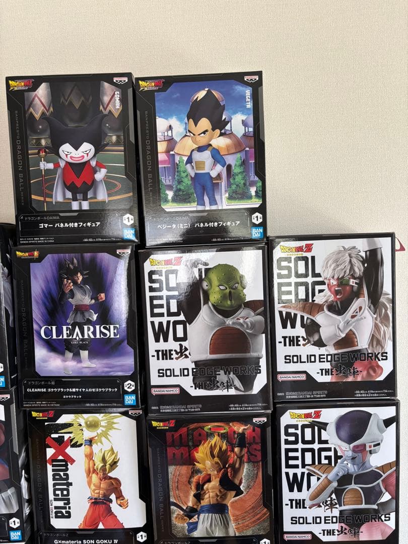 【新品未開封】　フィギュア77体まとめ売り　ワンピース　ドラゴンボール　その他