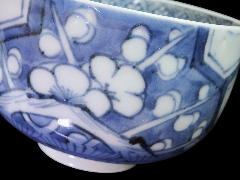 古伊万里　染付 亀甲紋に梅の図　りん茶碗　A598AS-fbvc