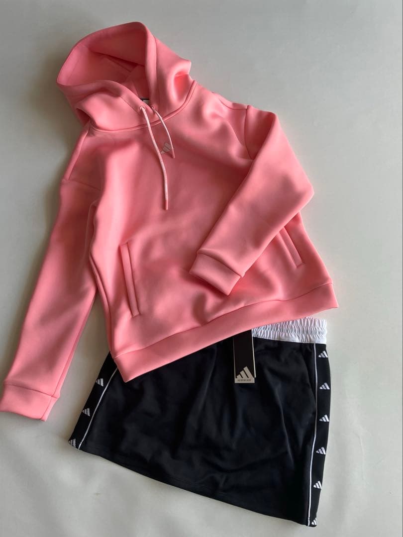 新品⛳️アディダスゴルフビッグロゴダンボールニット&裏フリーススカート　XL