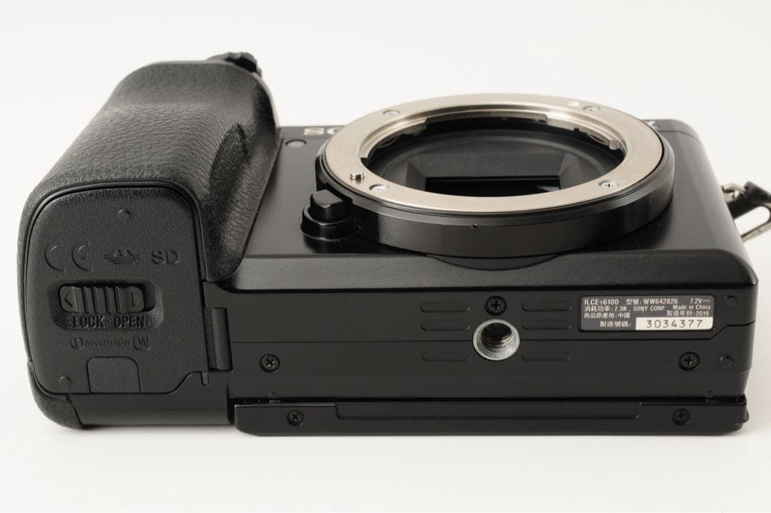 美品 ◇シャッター数:8,536回◇ SONY α6100 16-50mm 美品 ◇シャッター