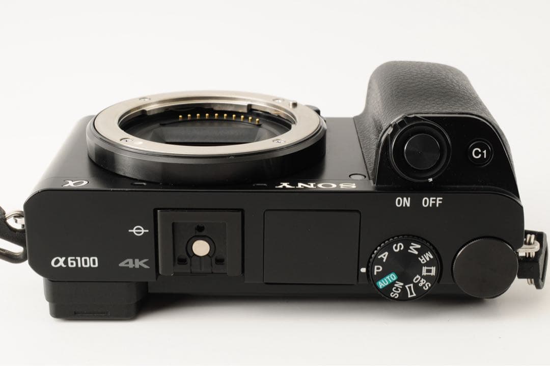 美品 ◇シャッター数:8,536回◇ SONY α6100 16-50mm 美品 ◇シャッター