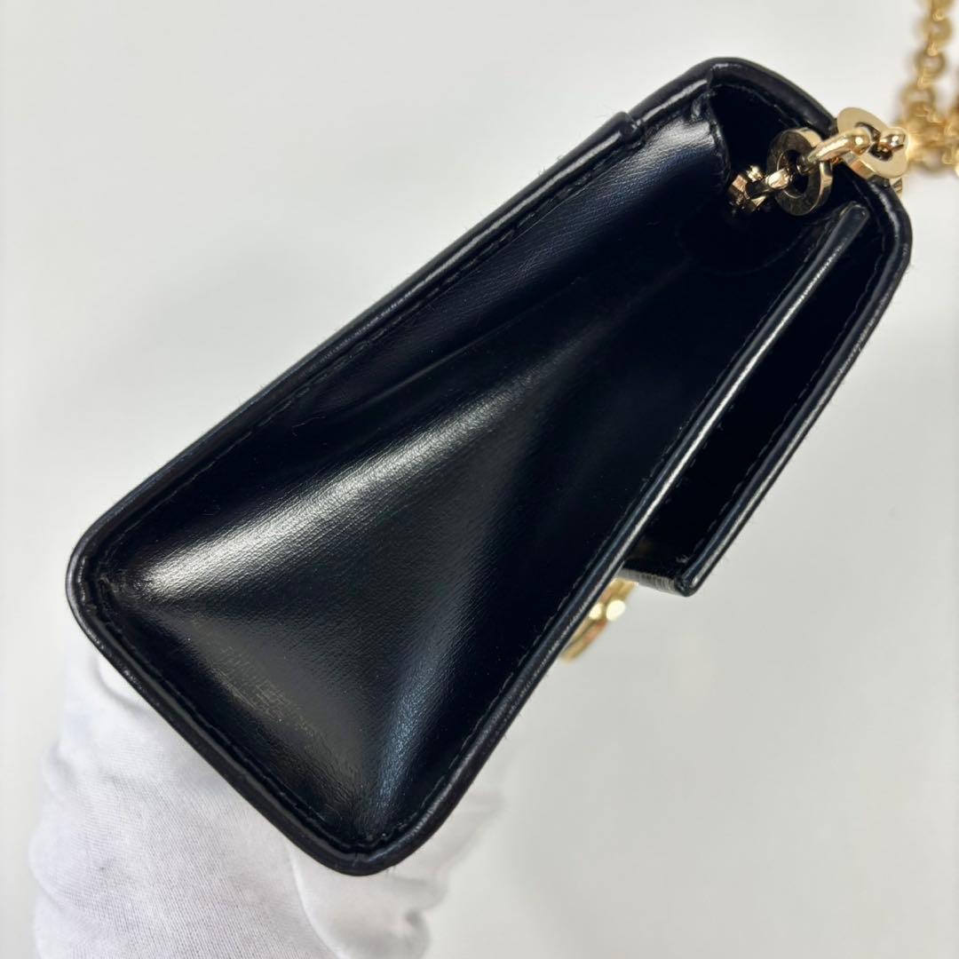 専用フェラガモ チェーン ミニ ショルダーバッグ ガンチーニ レザー 黒