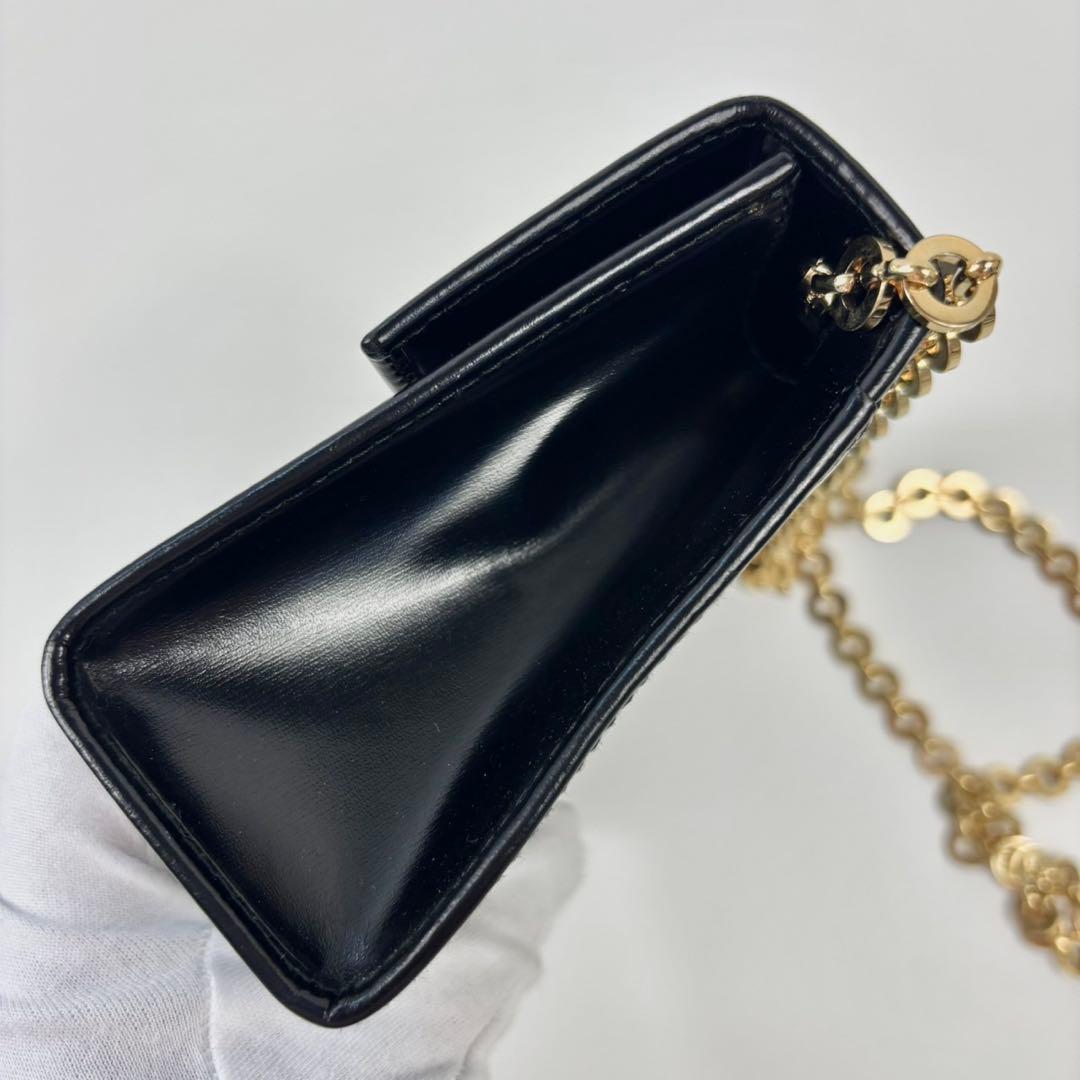 専用フェラガモ チェーン ミニ ショルダーバッグ ガンチーニ レザー 黒