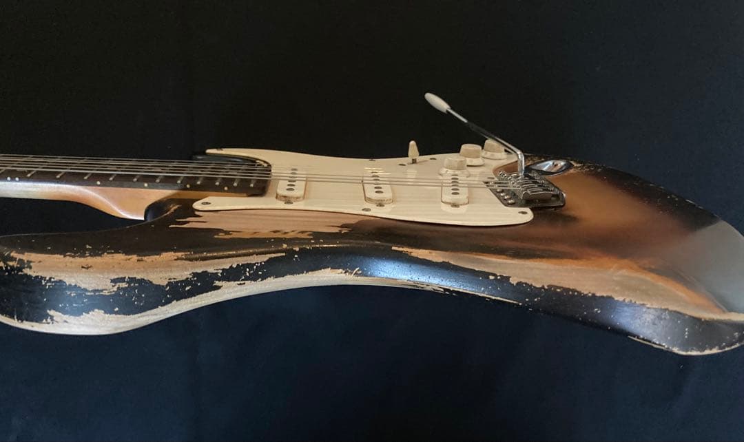 早い者勝ち　#12ストラトキャスタータイプ　ニトロセルロースラッカー塗装