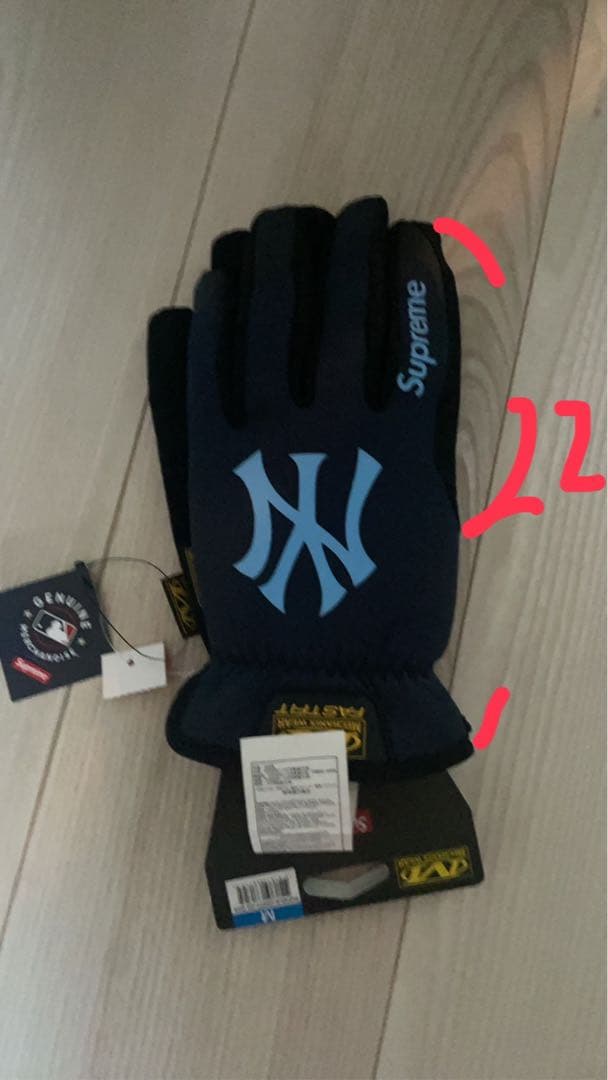 Supreme x Mechanix x MLB FastFit Teams - メルカリ