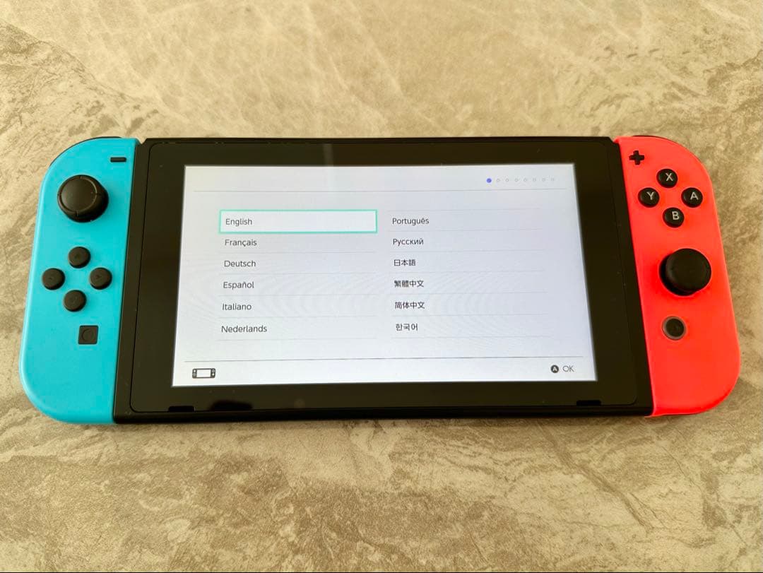 【限定価格】Nintendo Switch 本体 Joy-Con 充電ドック付