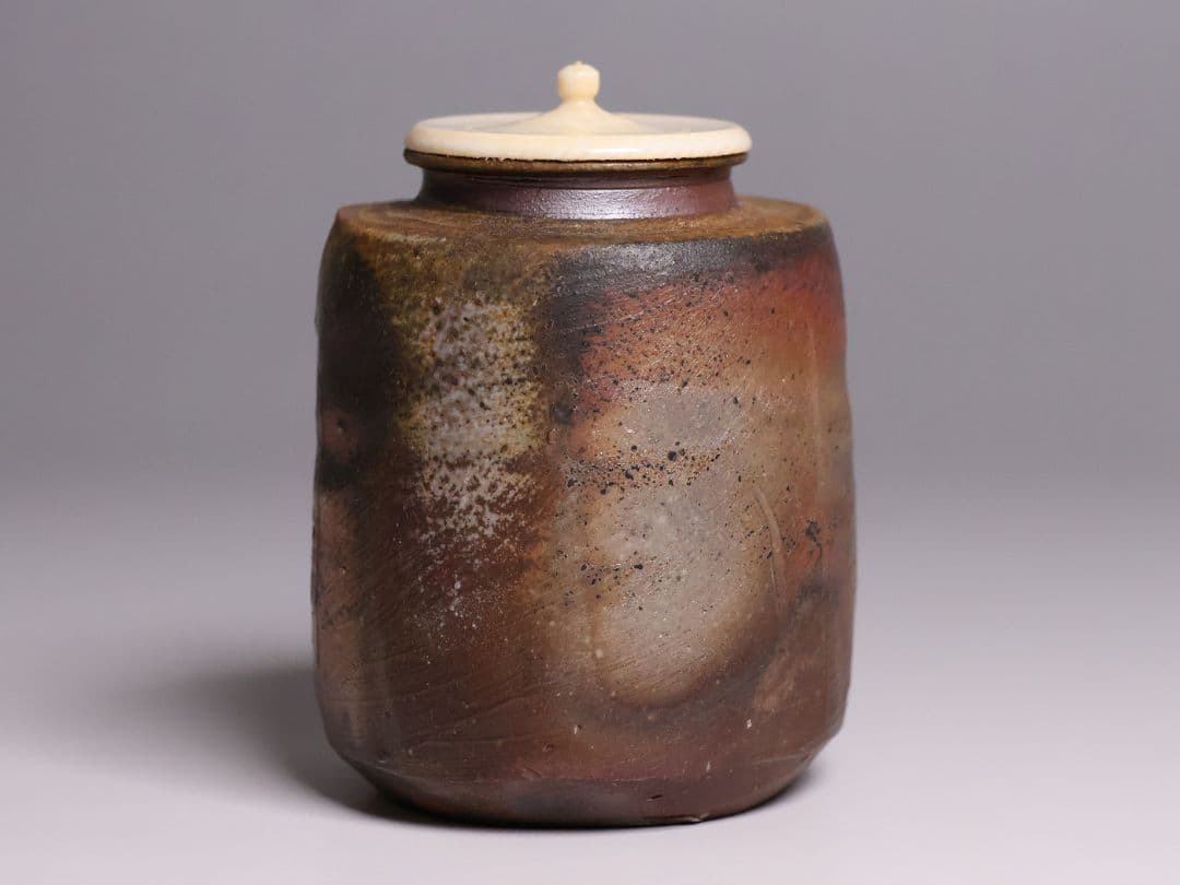 備前焼 茶道具 茶入 茶道具 伊勢崎満 備前焼 肩衝茶入 仕覆(2点) 共箱